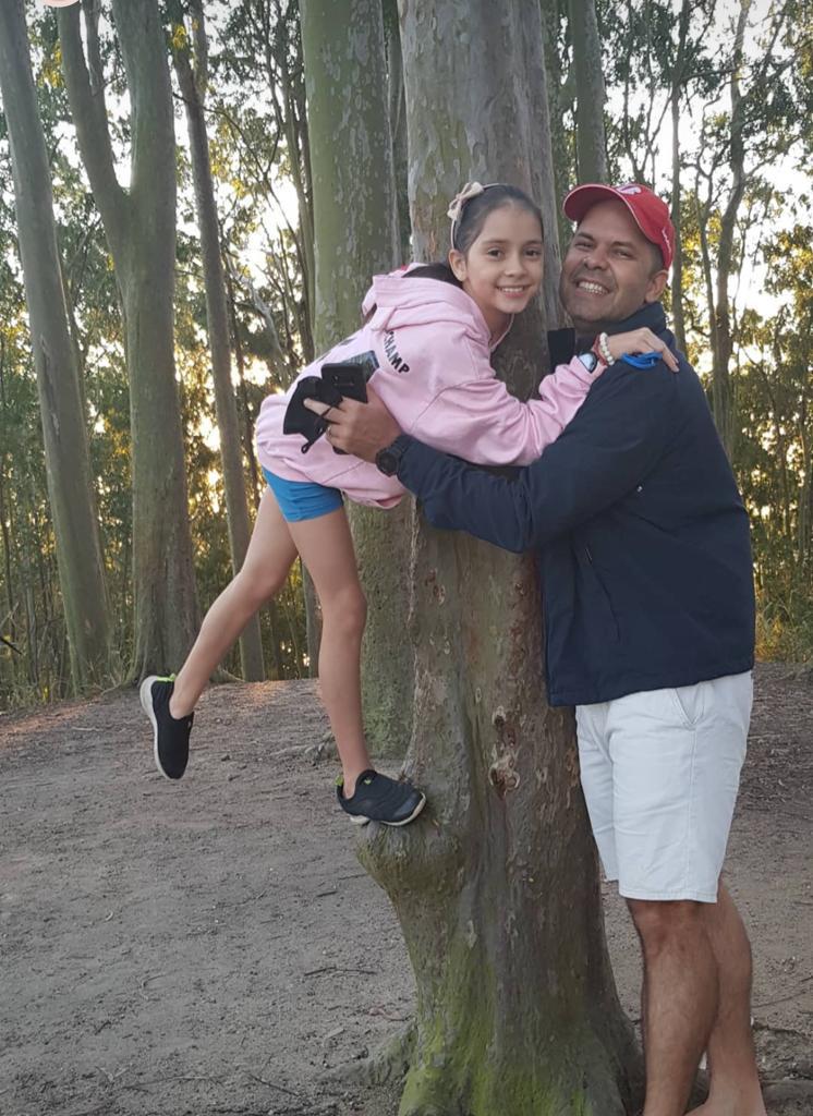 Laços de Amor Inquebráveis: Jolie e Bruno Compartilham Momentos Emocionantes no Dia dos Pais